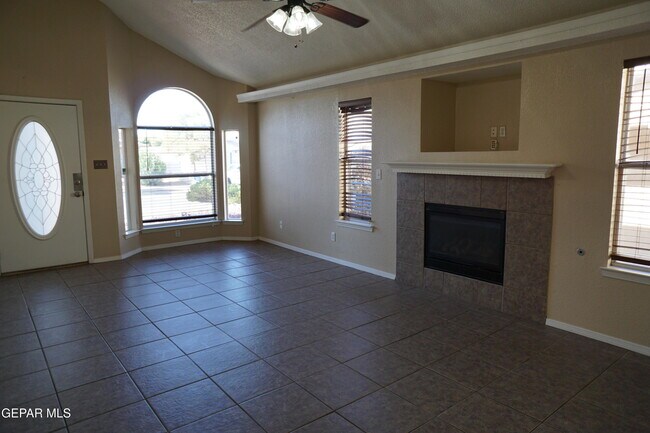 Building Photo - 11712 Balladeer Ave
