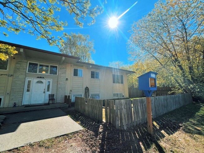 Building Photo - 4311 N Star St
