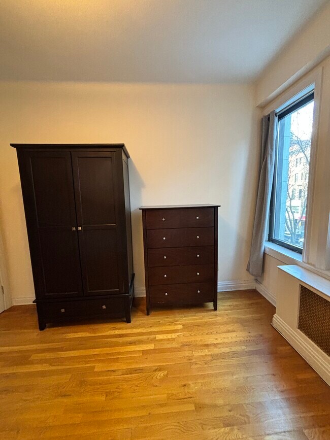 Foto del edificio - 118 W 72nd St