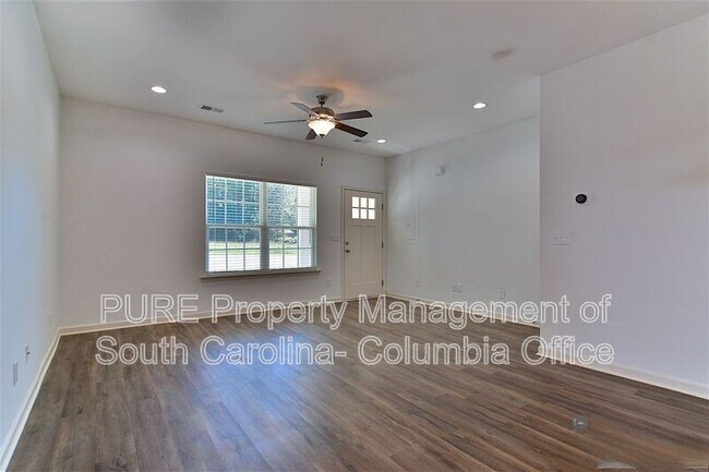 Foto del edificio - 536 Idlewood Park Dr