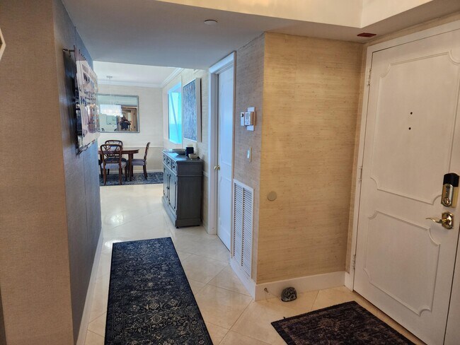 Building Photo - 3009 S Ocean Blvd