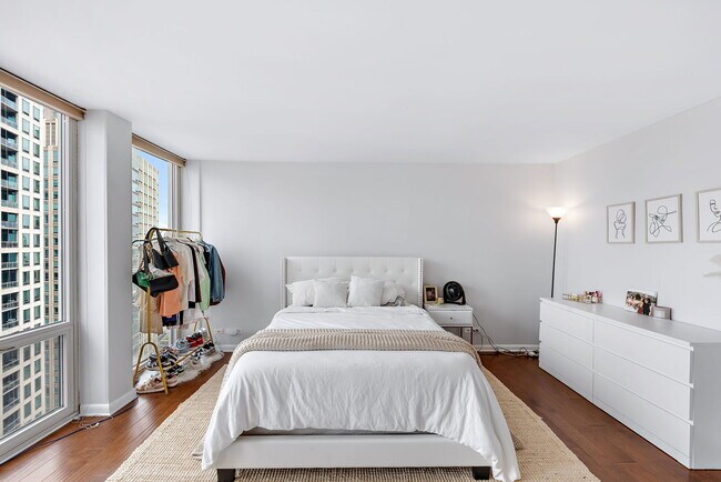 Foto del edificio - 111 E Chestnut St