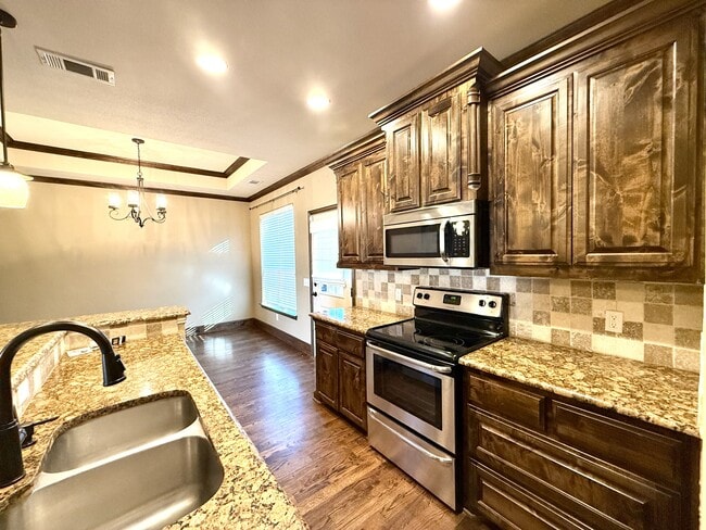 Foto del edificio - 414 Hidden Path