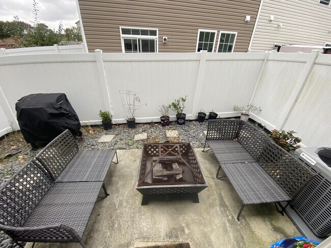 Building Photo - 5508 Moravian Dr.