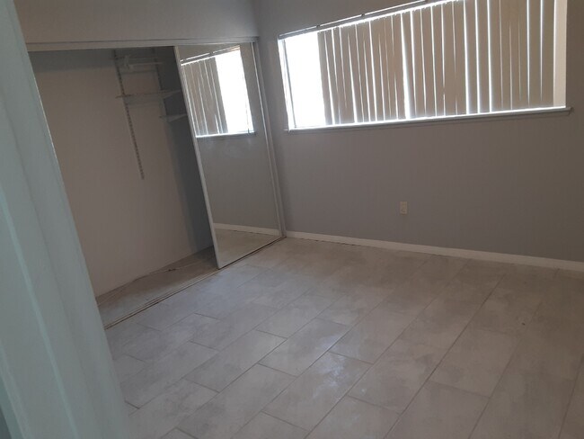 Foto del edificio - 6392 Mojave Ave