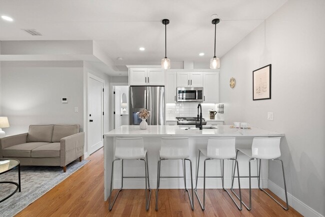 Foto del edificio - 174 W Seventh St