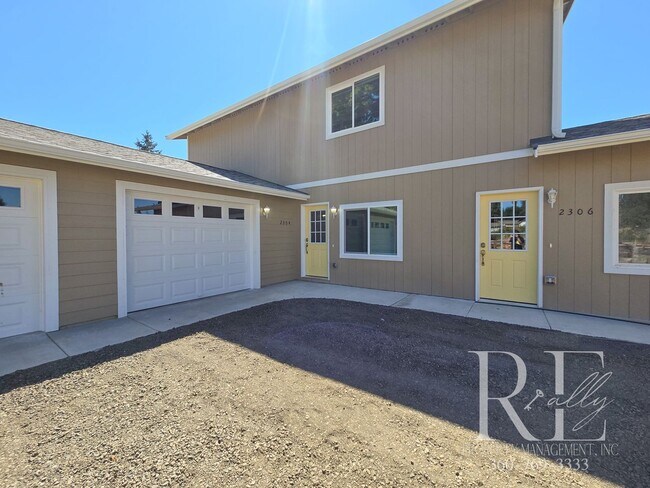 Foto del edificio - Brand-New 2-Bed, 2-Bath Duplex with Garage...