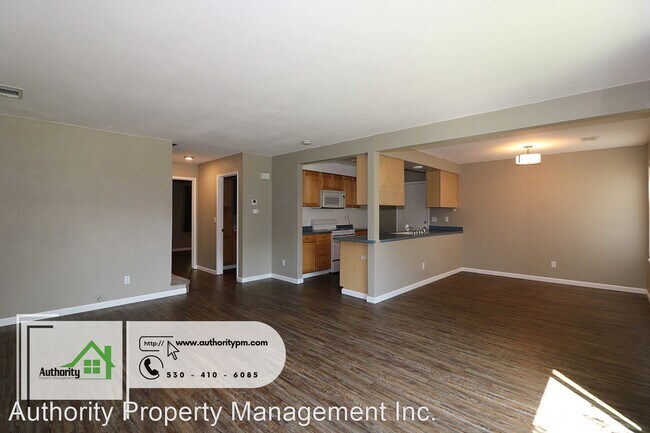 Foto del edificio - 3 br, 2 bath House - 3880 Pluto