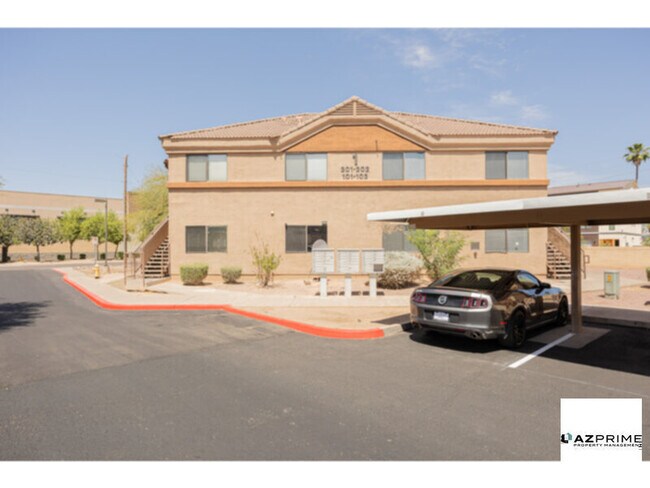 Building Photo - $1495 OFF FIRST MONTH'S RENT MOVE IN SPECIAL!  Wake up to Effortless Desert Living in this Charming