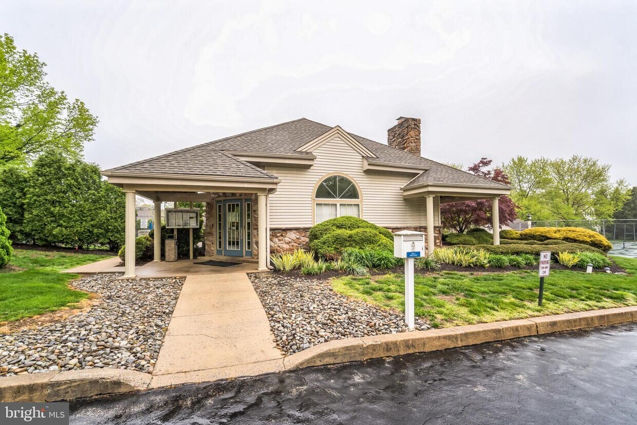 1914 Foxmeadow Cir Unit CONDO 1914, Royersford, PA 19468 Room for