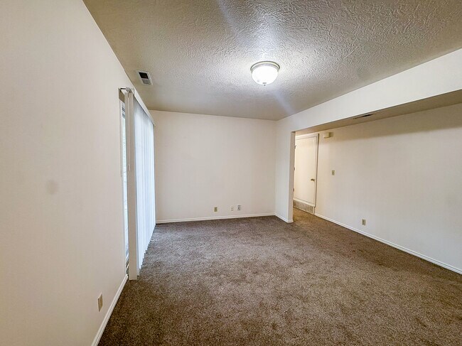 Foto del edificio - 1227 Riverside Ave