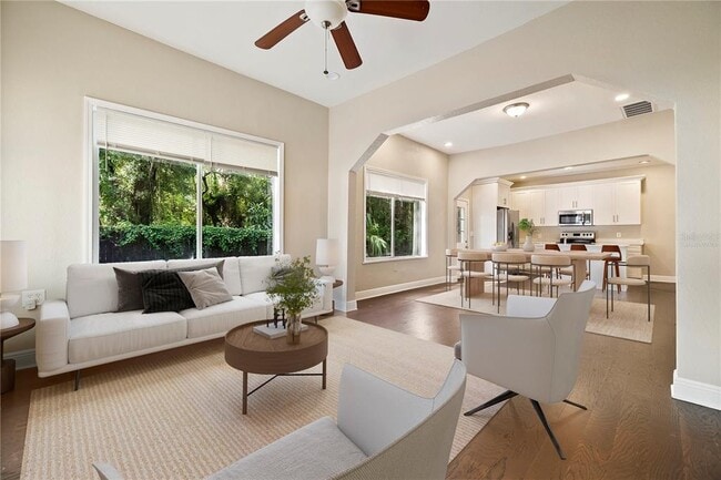 Foto del edificio - 2708 N Mitchell Ave