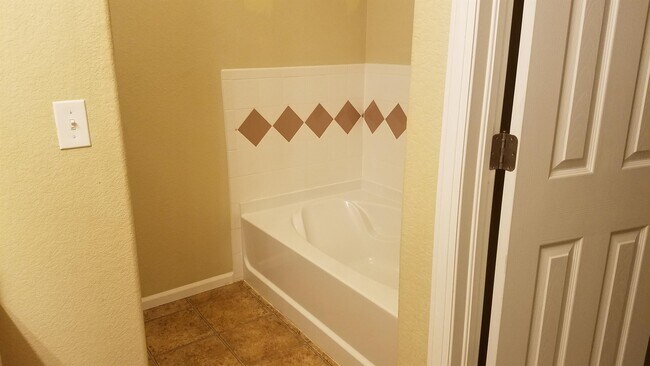 Foto del edificio - 6844 Sierra Meadows Dr