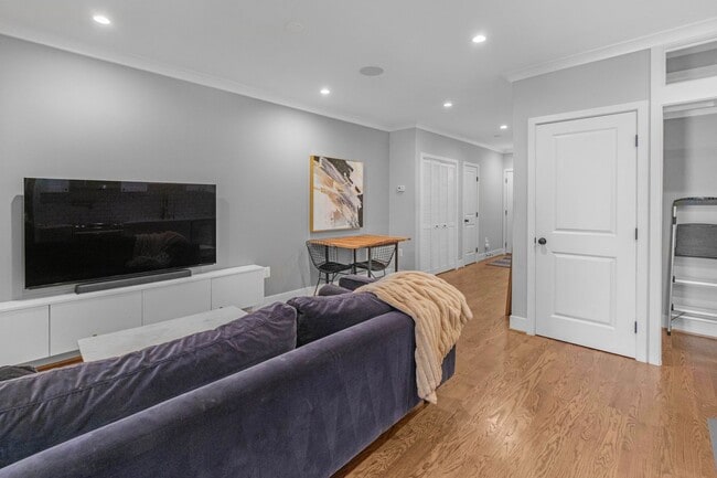 Building Photo - Lovely 2 BR/2 BA Condo in Trinidad!