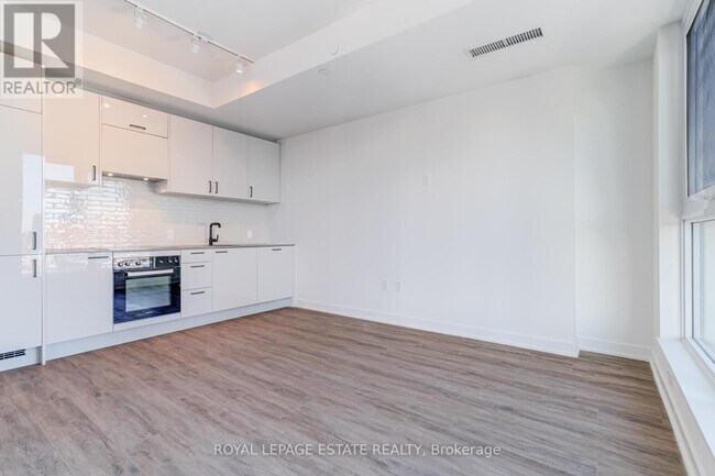 Building Photo - 1 Quarrington Lane