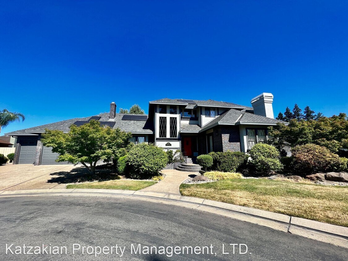 Primary Photo - 3 br, 2.5 bath House - 672 Cypress Run