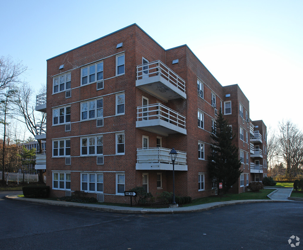 Primary Photo - Fairfield House Condo