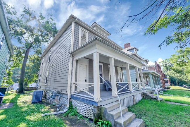 Building Photo - 2204-2206 N 4th St