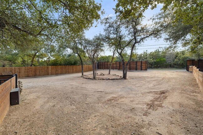 Building Photo - 5519 Hiline Rd