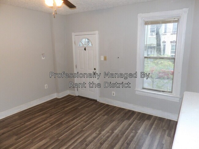 Foto del edificio - 913 Columbia Rd NW