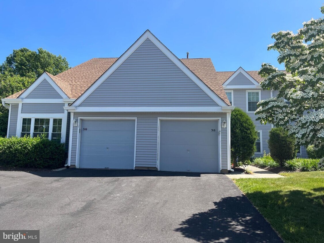 316 Birch Hollow Dr, Bordentown, NJ 08505 Townhome Rentals in