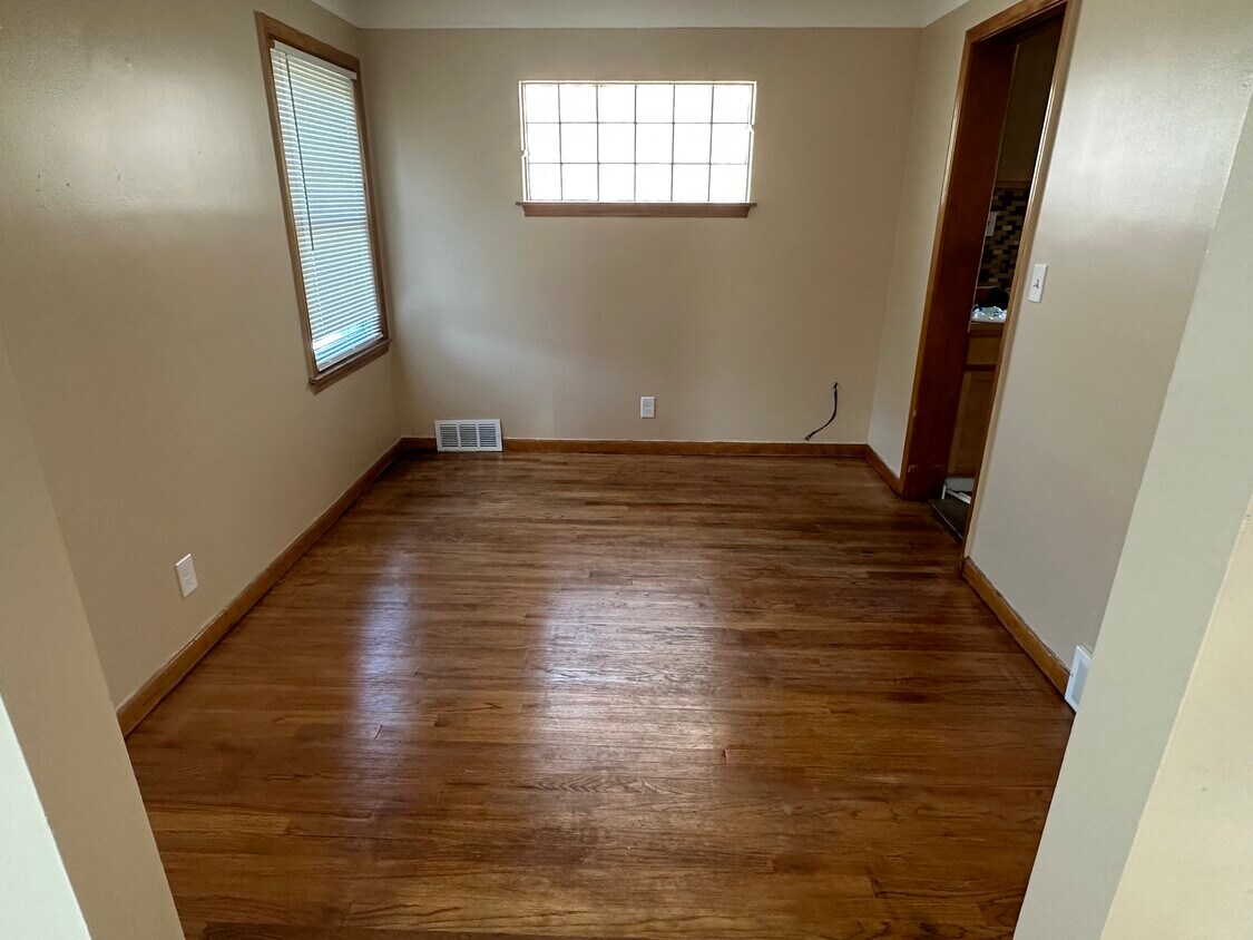 Foto principal - 14650 Eastburn St
