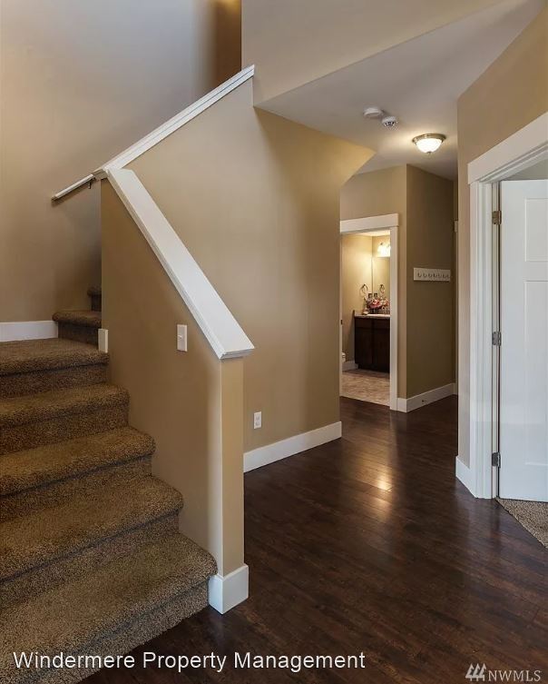 Building Photo - 4 br, 2.5 bath House - 5649 Ariel Ct