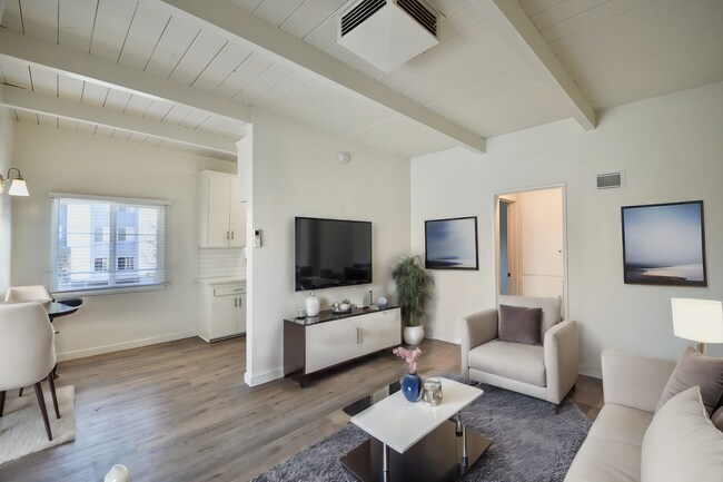 Building Photo - 4913