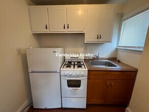 Building Photo - 381 Harvard St