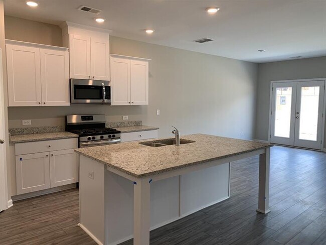Building Photo - 2130 Lanier Harbor Pt
