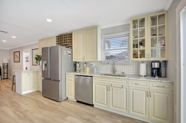 Foto del edificio - 1599 Isabel Rd Oeste