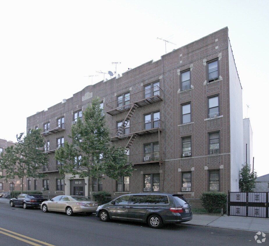 Building Photo - 6901 21st Ave