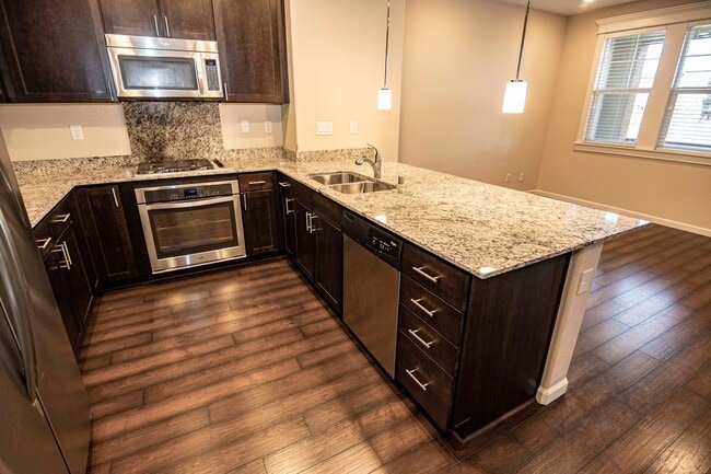 Building Photo - 1471 Mercado Way
