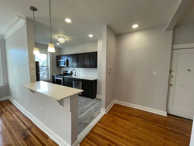 Building Photo - 610 Salem Ave