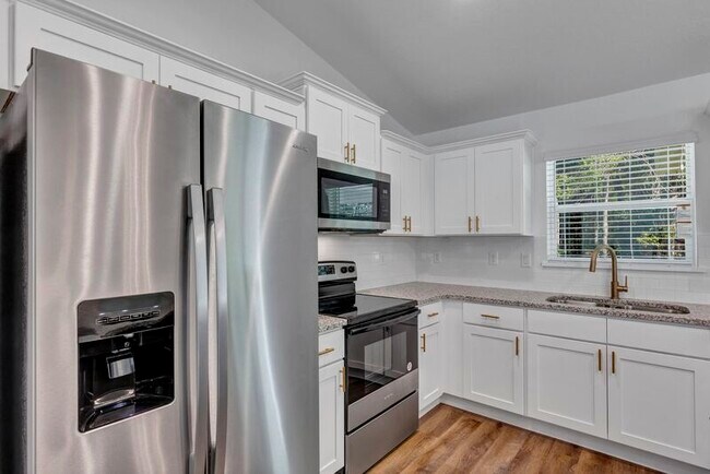 Foto del edificio - 2427 W Devon Dr