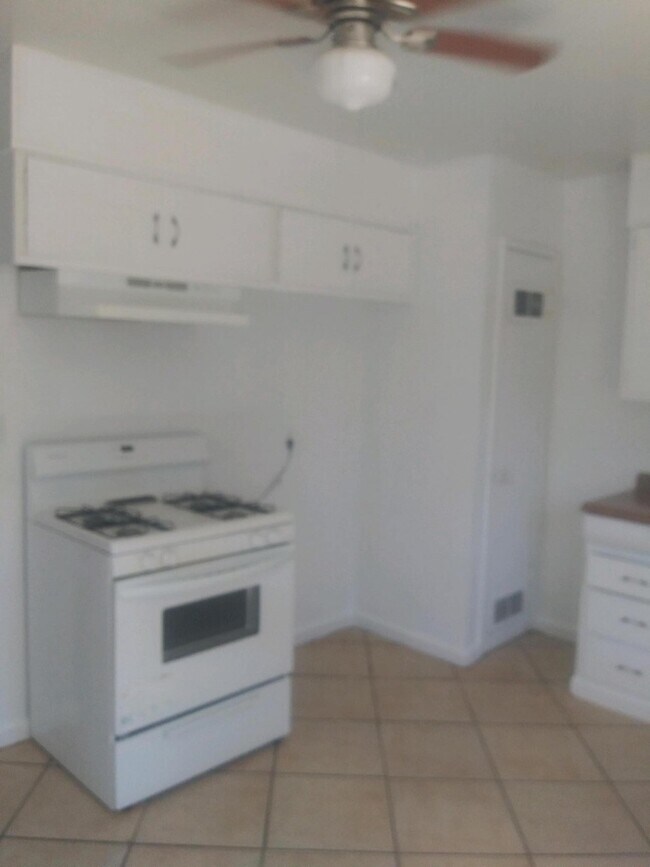 1214 Brokaw Ave, Corcoran, CA 93212 Townhome Rentals in Corcoran CA