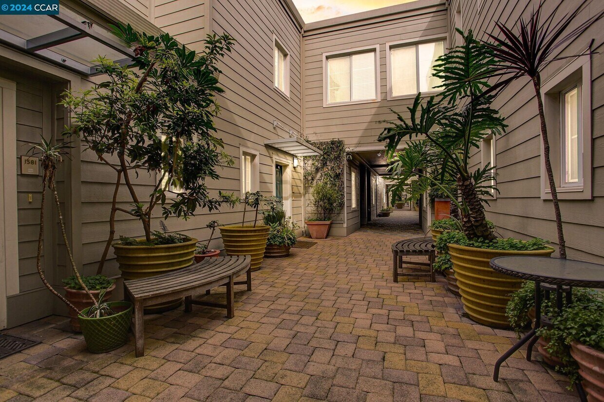1587 Brunswig Ln Unit 45, Emeryville, CA 94608 Condo for Rent in