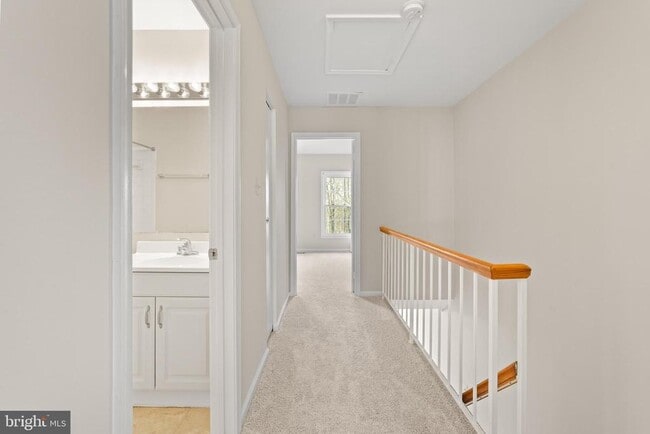 Foto del edificio - 8483 Laurel Oak Dr