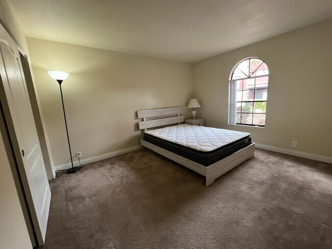Building Photo - 4050 Pacific Harbors Dr