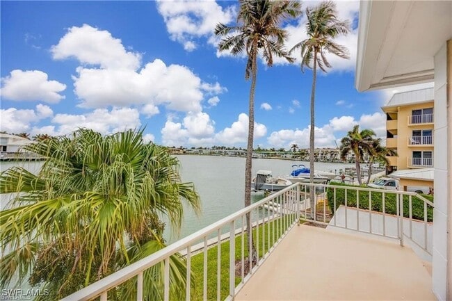 Foto del edificio - 3070 Gulf Shore Blvd N
