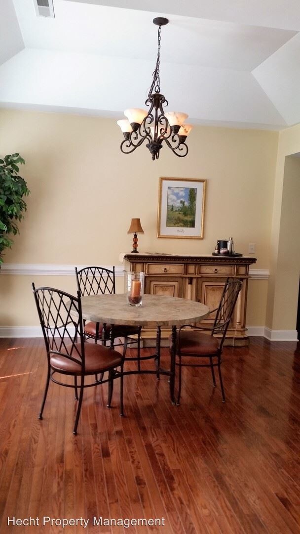 Foto del edificio - 138 Windwood Ln