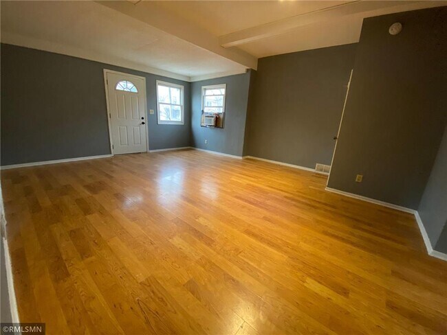 Foto del edificio - 734 Bradley St