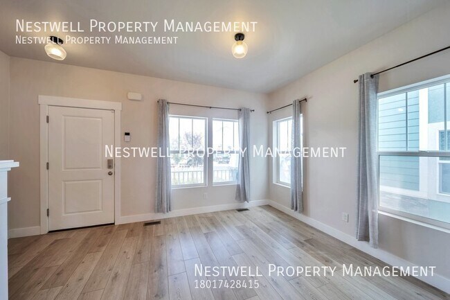 Building Photo - Gorgeous 5-bed Home in West Jordan