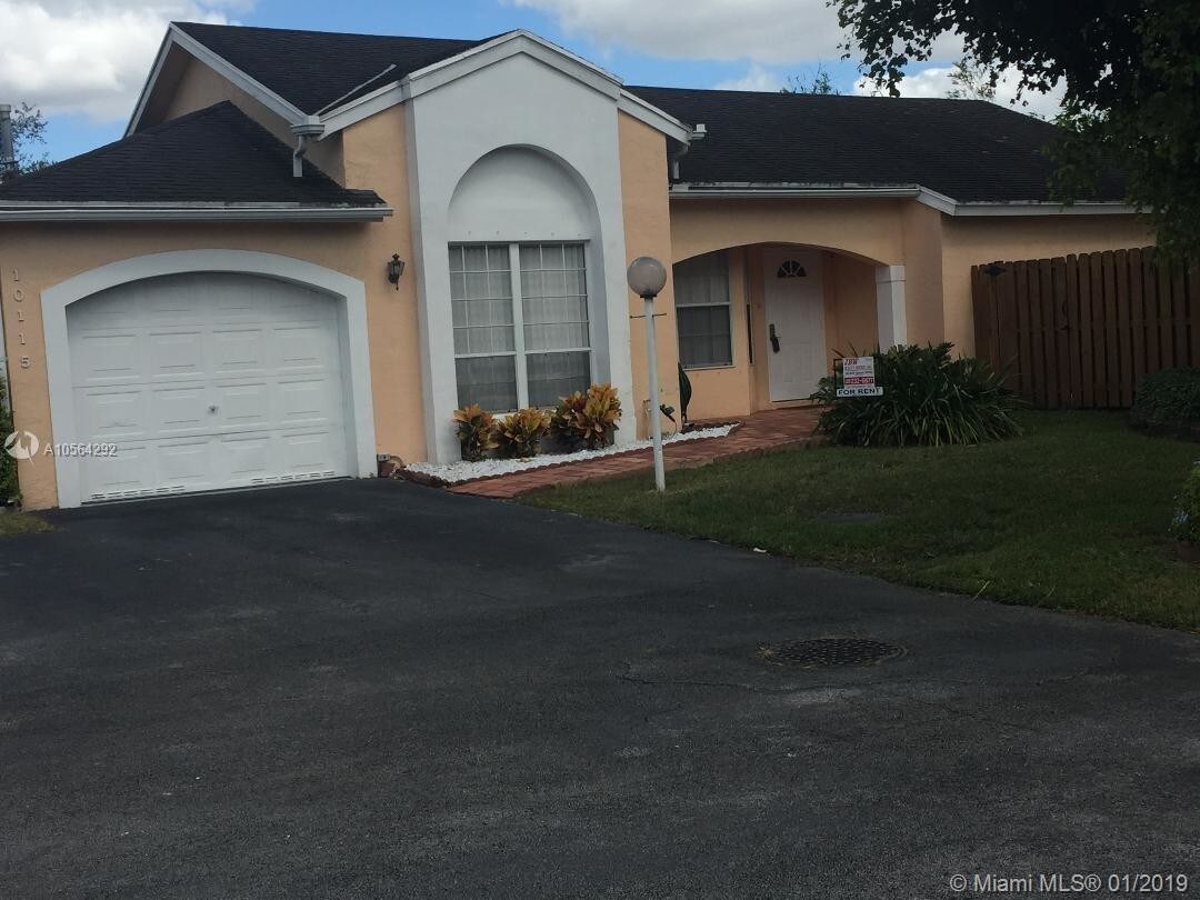 Foto principal - 10115 NW 54th Terrace