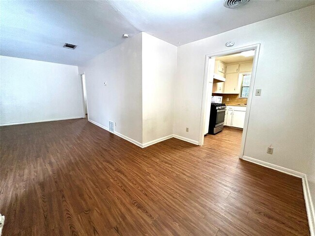 Foto del edificio - 607 Bellevue Pl
