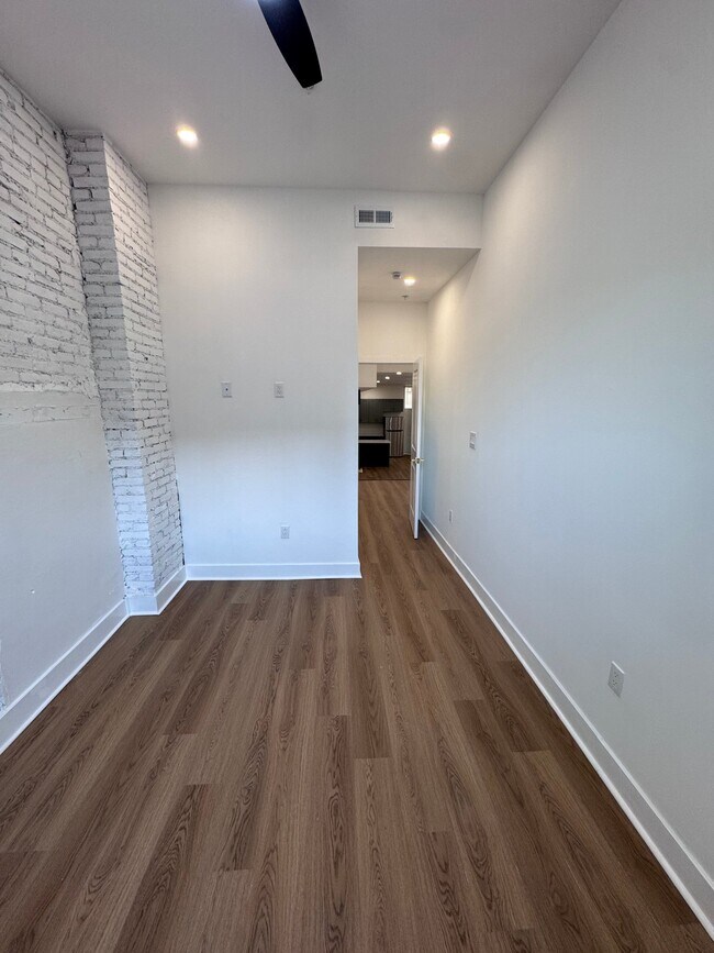 Foto del edificio - 647 N 16th St