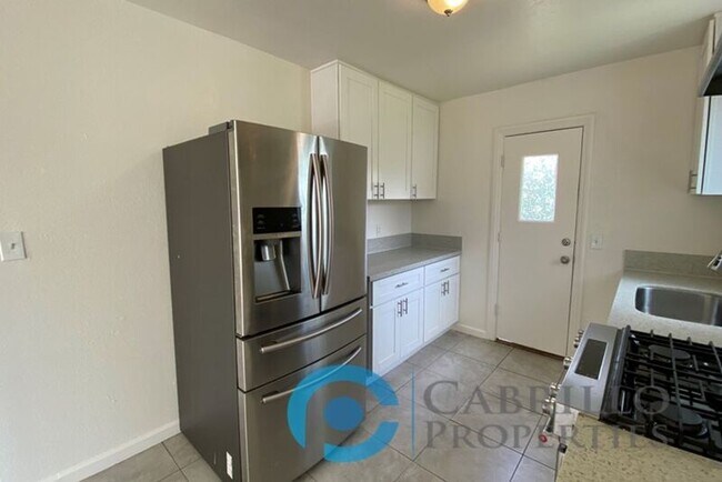 Building Photo - 12627 Lindo Ln