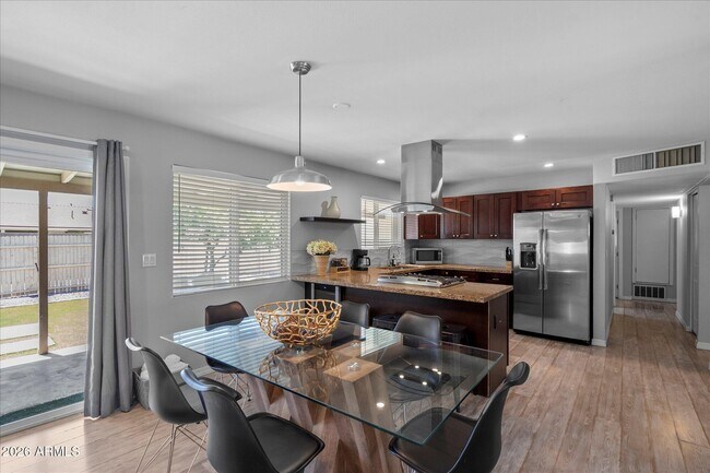 Foto del edificio - 7419 E Belleview St