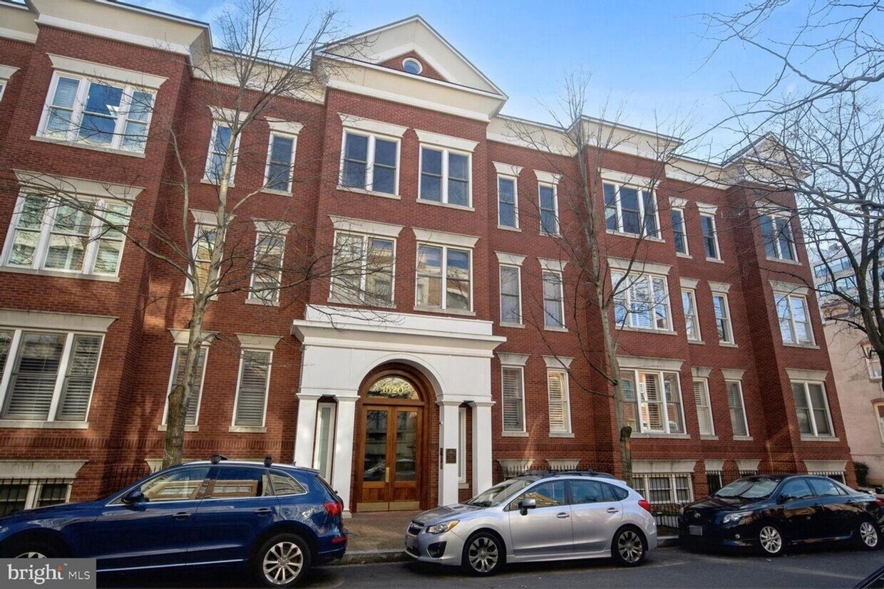 Charming 2BR Condo in Logan Circle - Charming 2BR Condo in Logan Circle