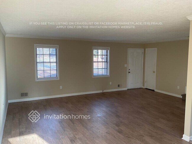 Foto del edificio - 71 Landmark Ct SW